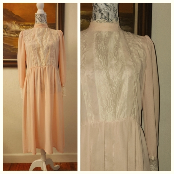 Vintage Dresses & Skirts - Vintage 1960s Pink Lace Detailed Dress